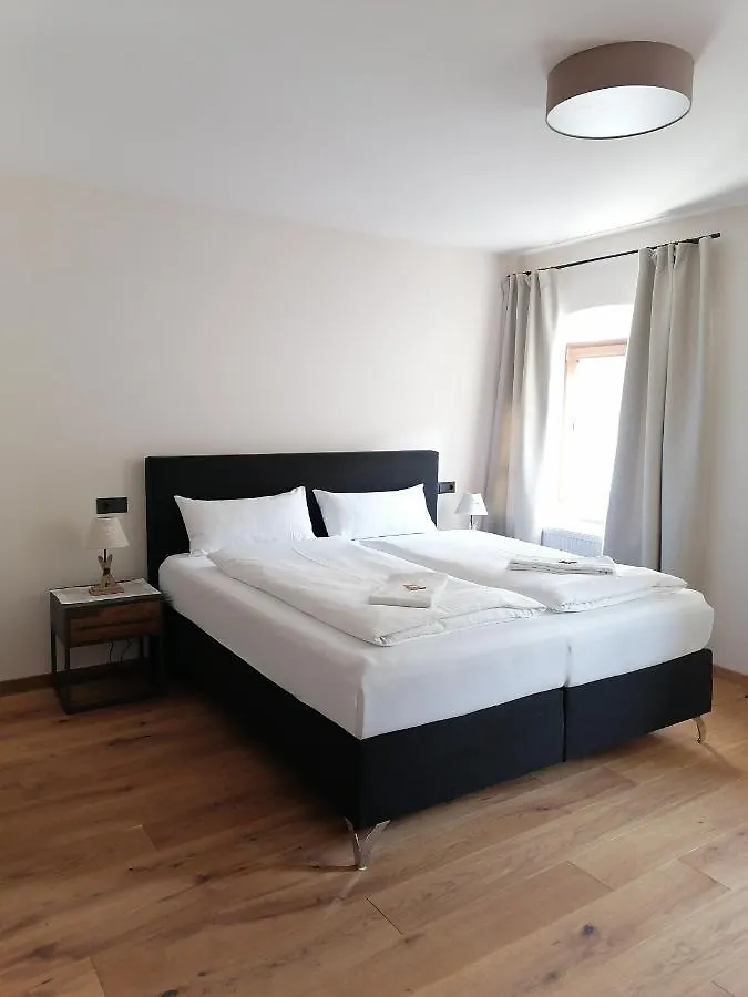 Hotelgasthof Kirchenwirt Schierling 0*,